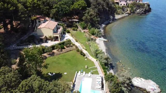 Villa Le Sprizze A Bordo Del Mare - Goelba Marciana Marina  Exterior photo