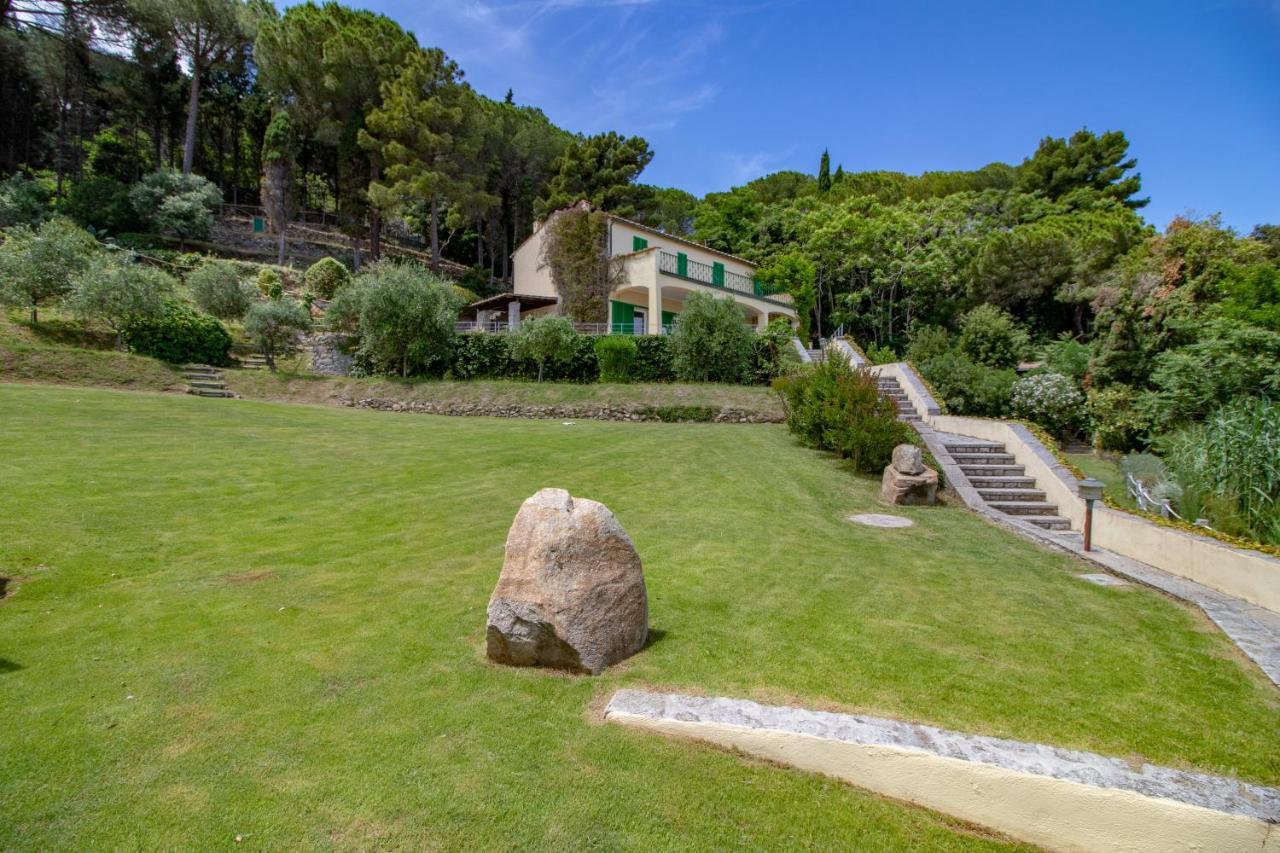 Villa Le Sprizze A Bordo Del Mare - Goelba Marciana Marina  Exterior photo