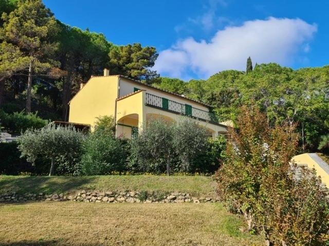 Villa Le Sprizze A Bordo Del Mare - Goelba Marciana Marina  Exterior photo